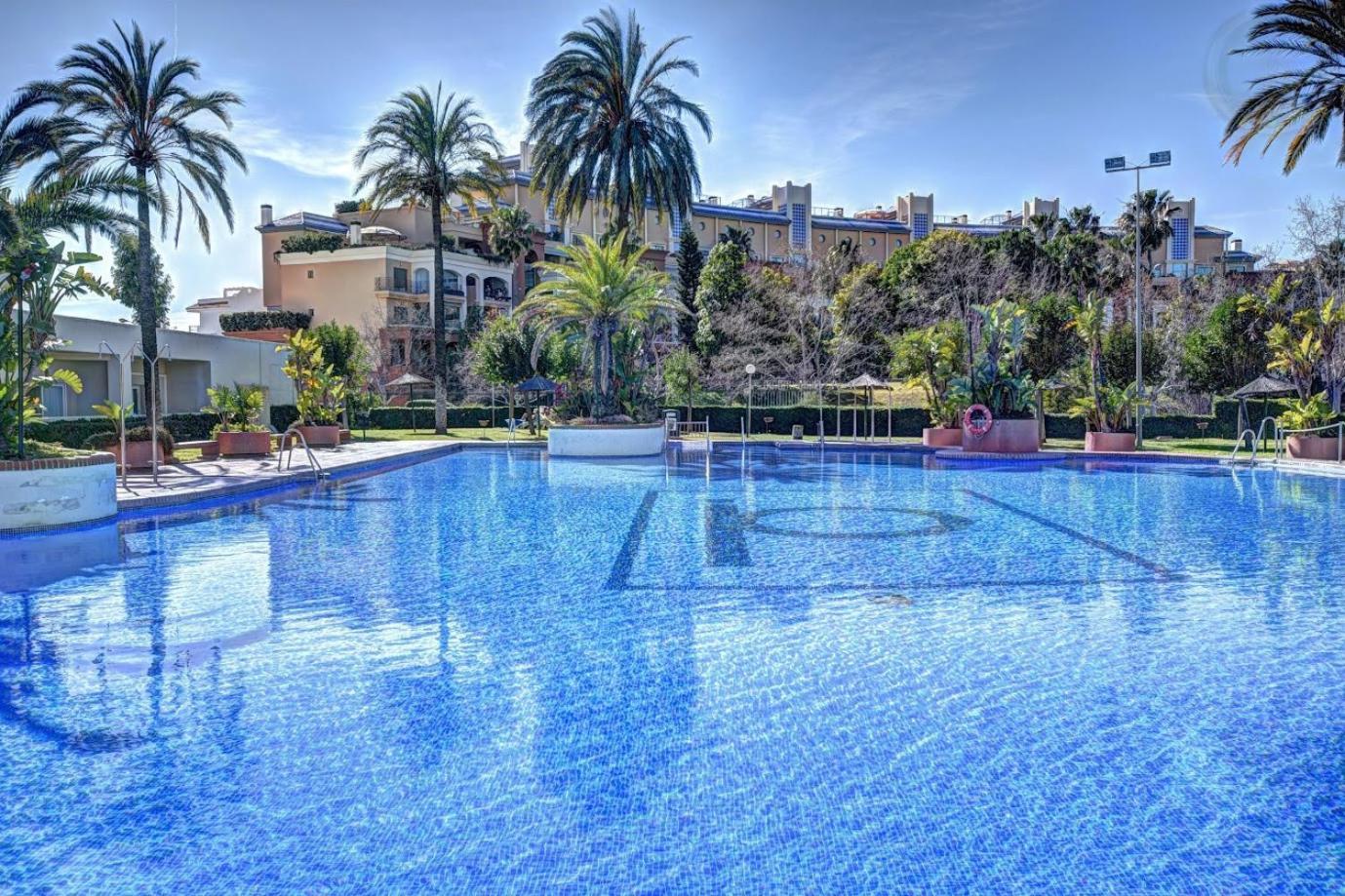 Apartment Wonderful New 1 In Benalbeach *