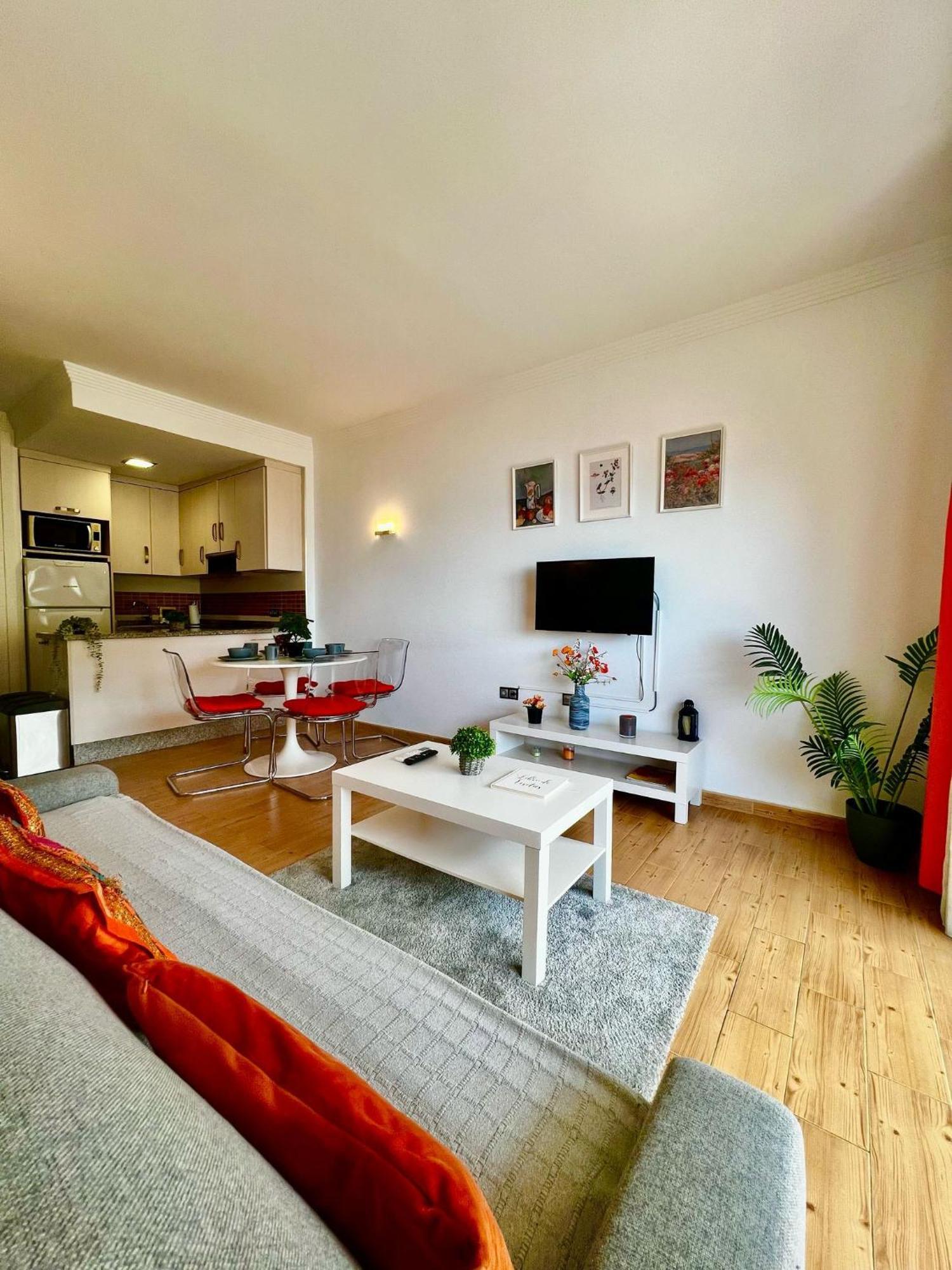 Wonderful New 1 In Benalbeach *