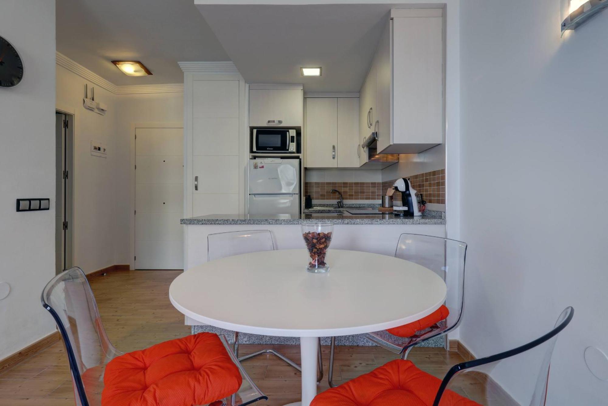 Apartment Wonderful New 1 In Benalbeach